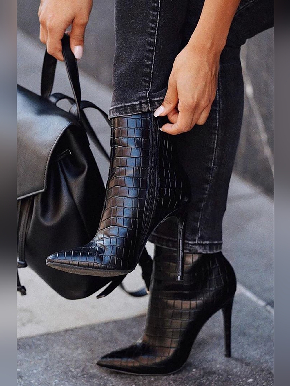 Fashion Nova "Last Minute Booties" Black Crocodile Printed Heel Booties Womens 9